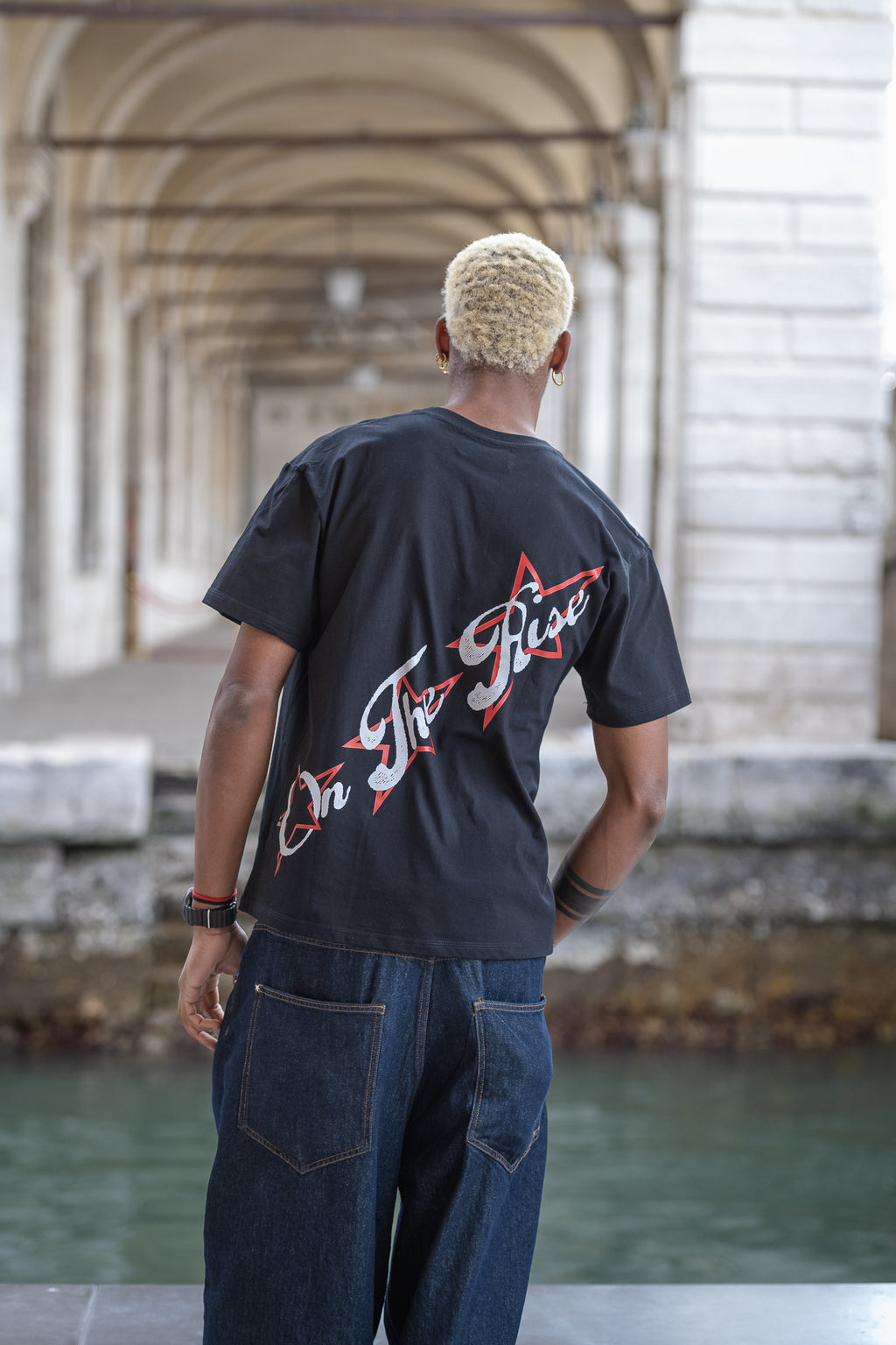 tee rising stars black