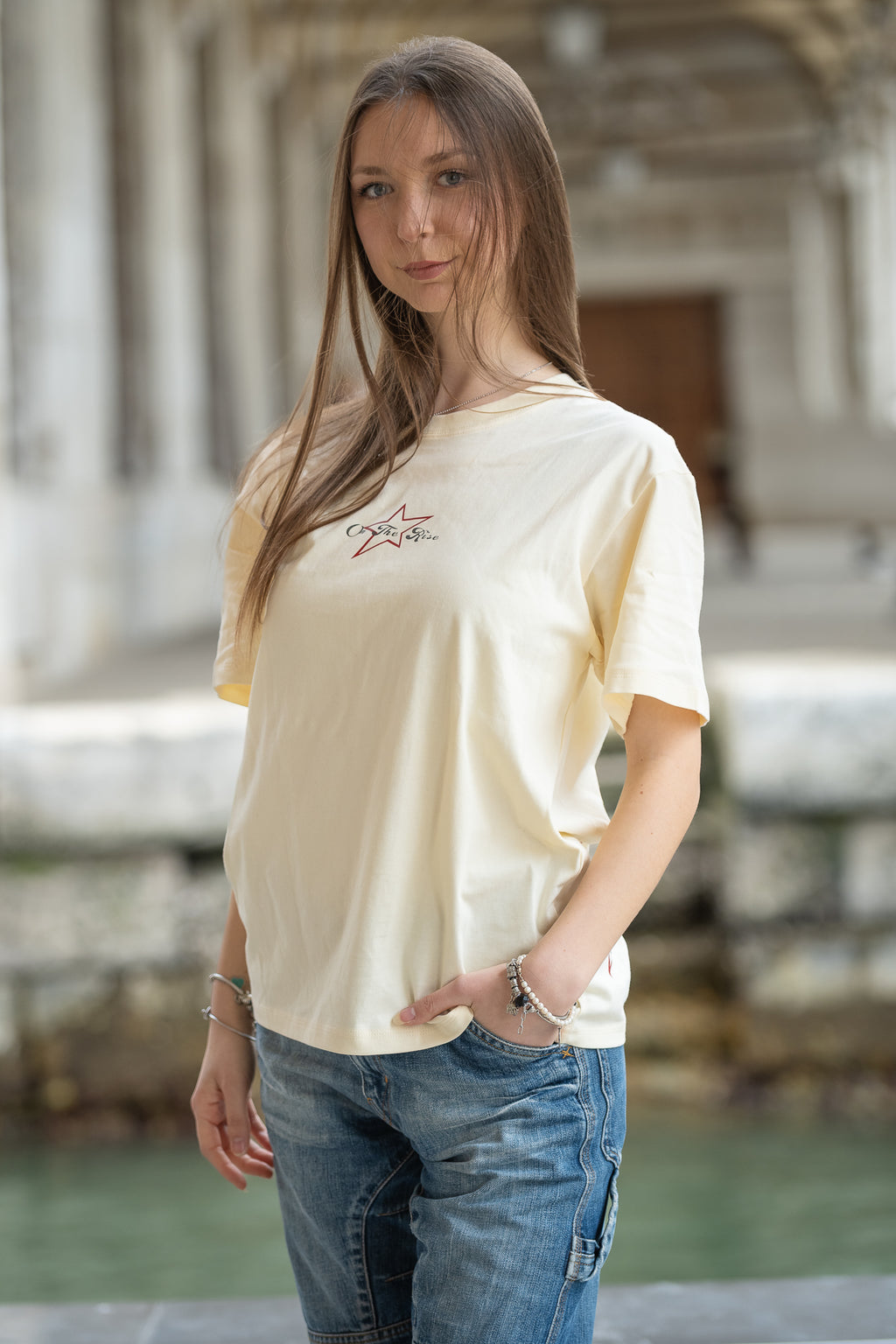 tee rising stars cream