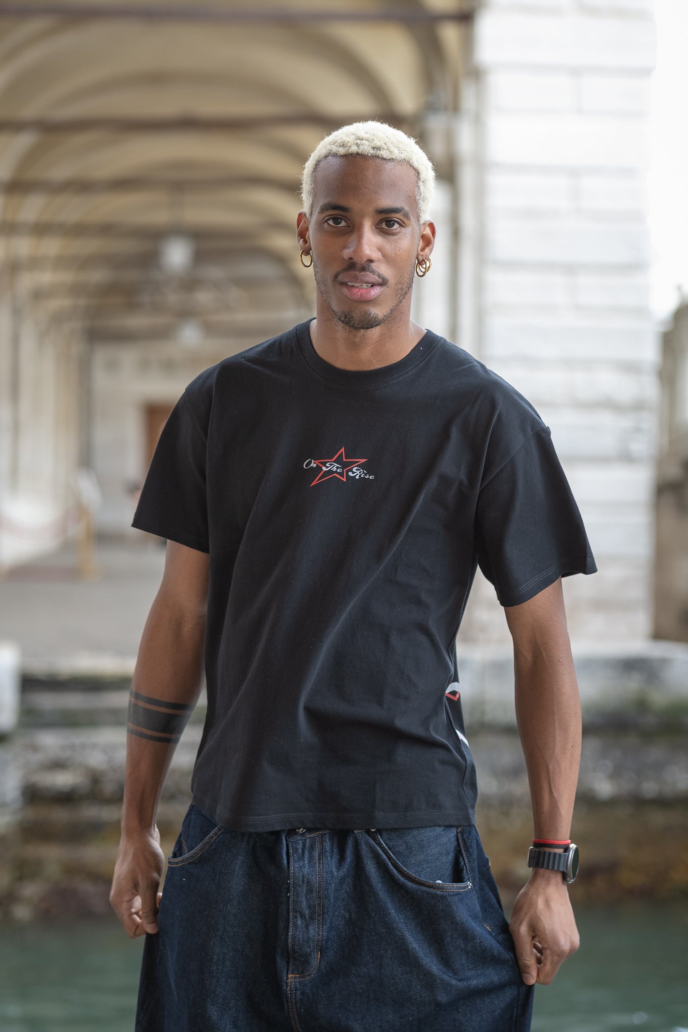 tee rising stars black